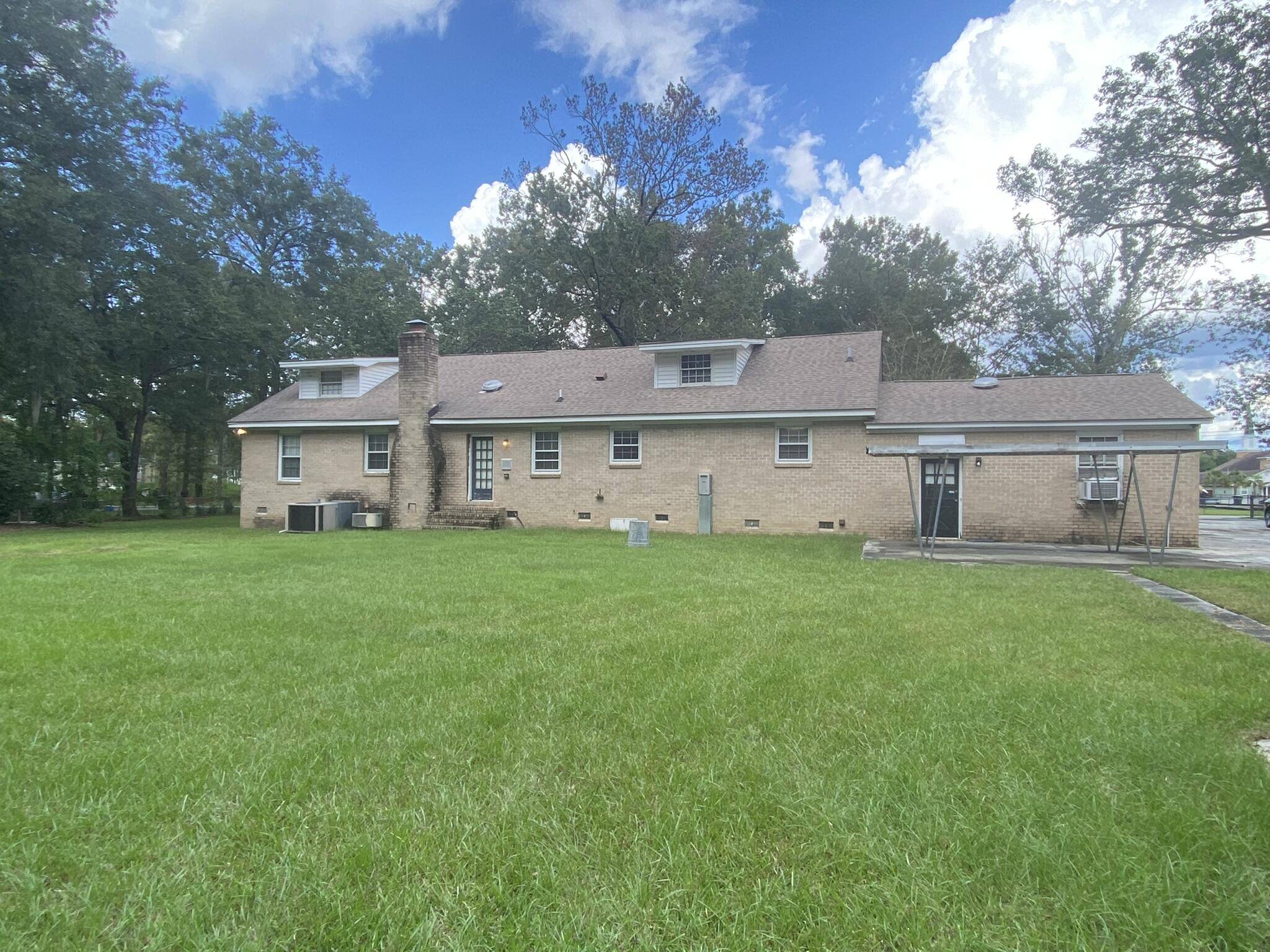 North Charleston, SC 29406,2343 Storen St