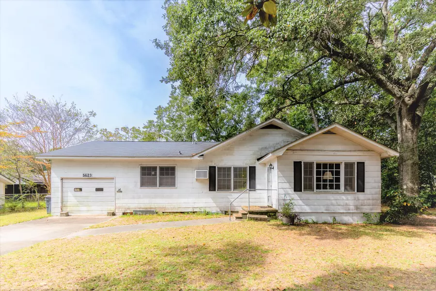 5623 Dobson St, North Charleston, SC 29406