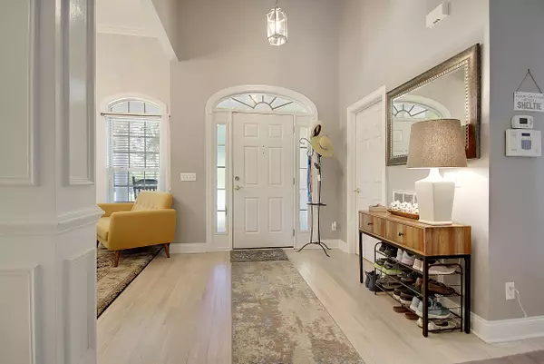 North Charleston, SC 29420,8895 E Fairway Woods Cir