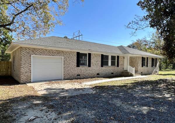 306 Cotie Ln, Moncks Corner, SC 29461