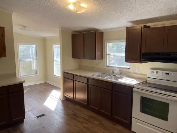 Saint Stephen, SC 29479,909 Fauling Road Rd