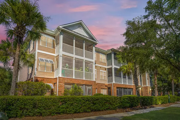 1923 Basildon Rd, Mount Pleasant, SC 29466