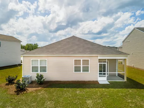 Summerville, SC 29483,113 Cloverleaf St