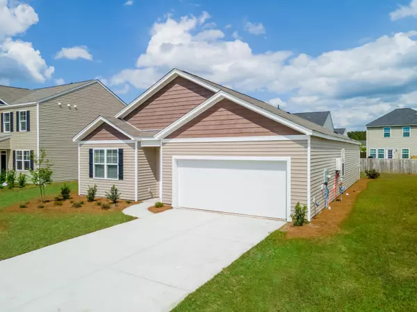 Summerville, SC 29483,113 Cloverleaf St