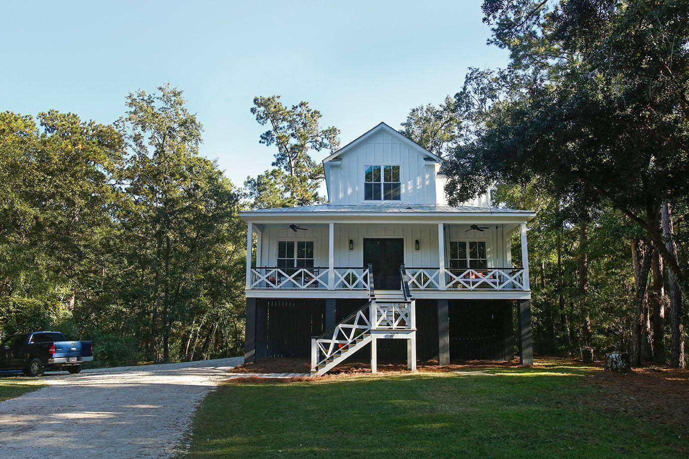 237 Warren Dr,  Mcclellanville,  SC 29458