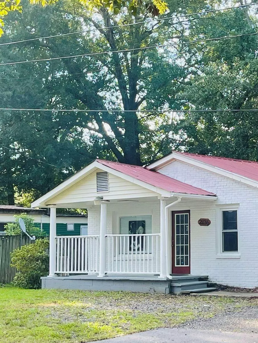 North Charleston, SC 29406,2136 Easy St