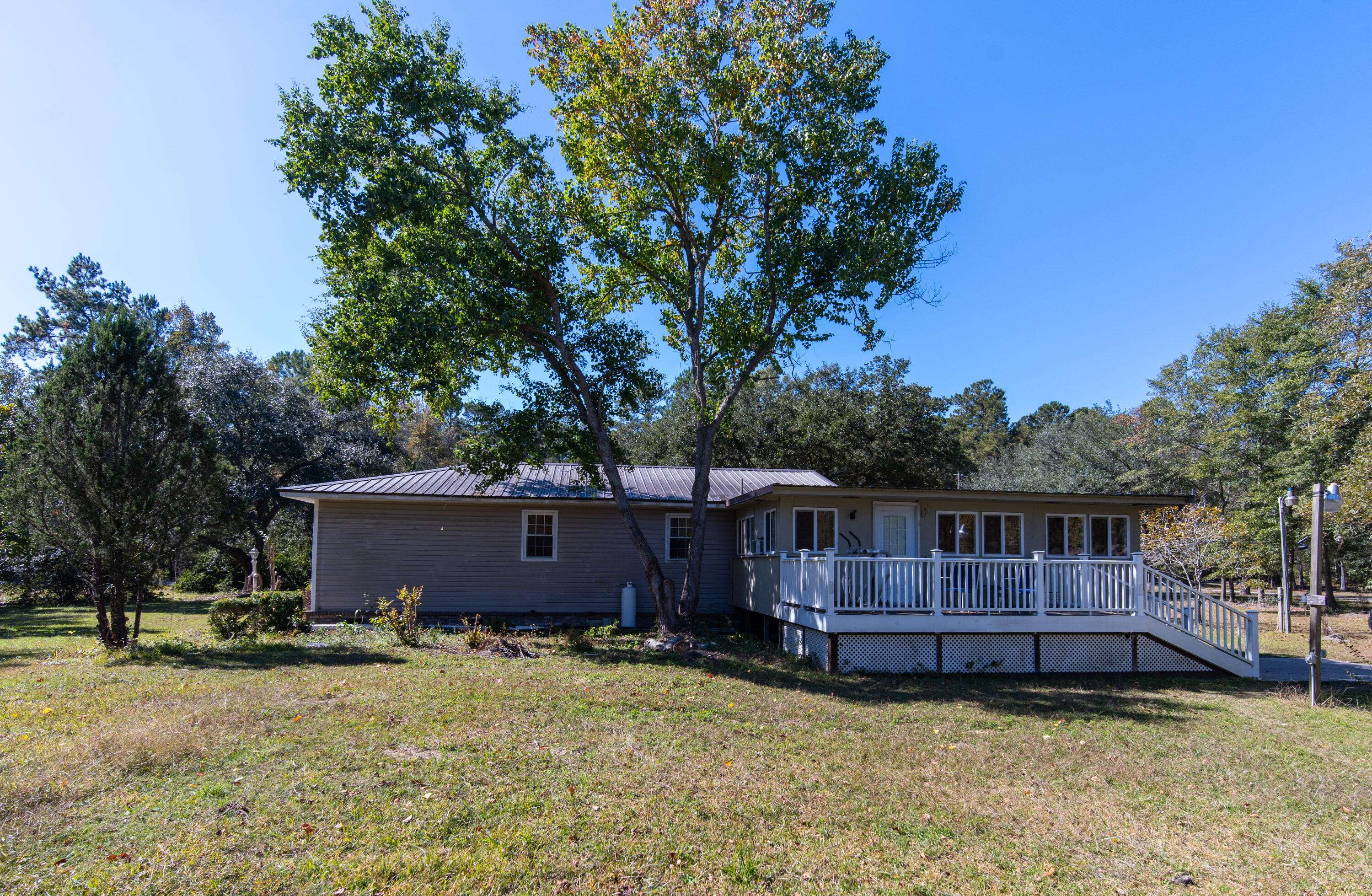 Bonneau, SC 29431,1514 E Church St