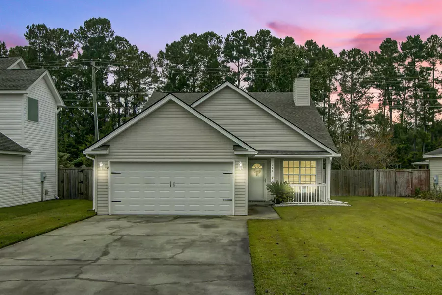 277 Hastings Dr, Goose Creek, SC 29445