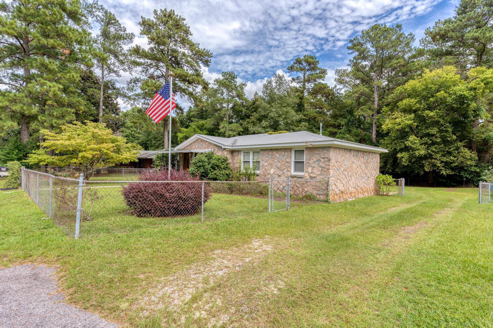 West Columbia, SC 29170,20 Carroll Ct