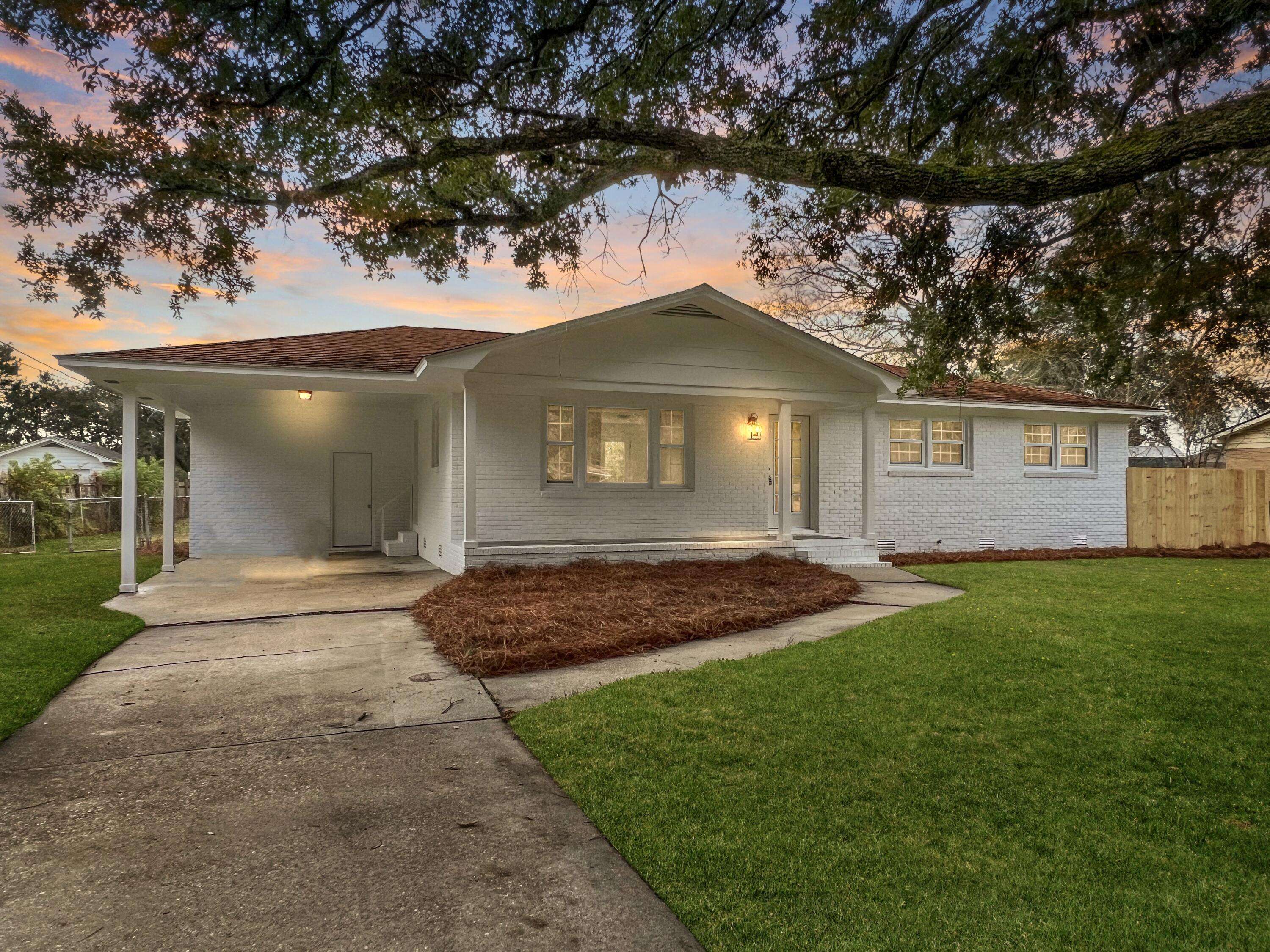 Johns Island, SC 29455,3661 Moonglow Dr