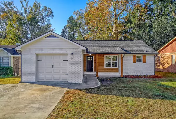 430 Delmont Dr, Goose Creek, SC 29445