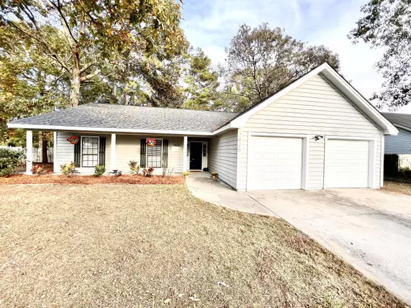 2016 Larson Ln, Goose Creek, SC 29445