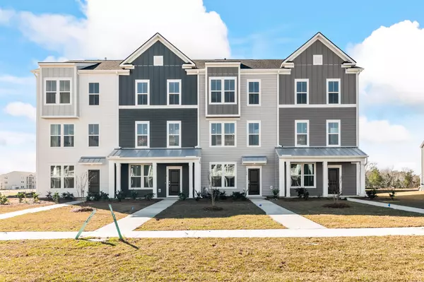 162 Yorkshire Dr #12, Moncks Corner, SC 29461