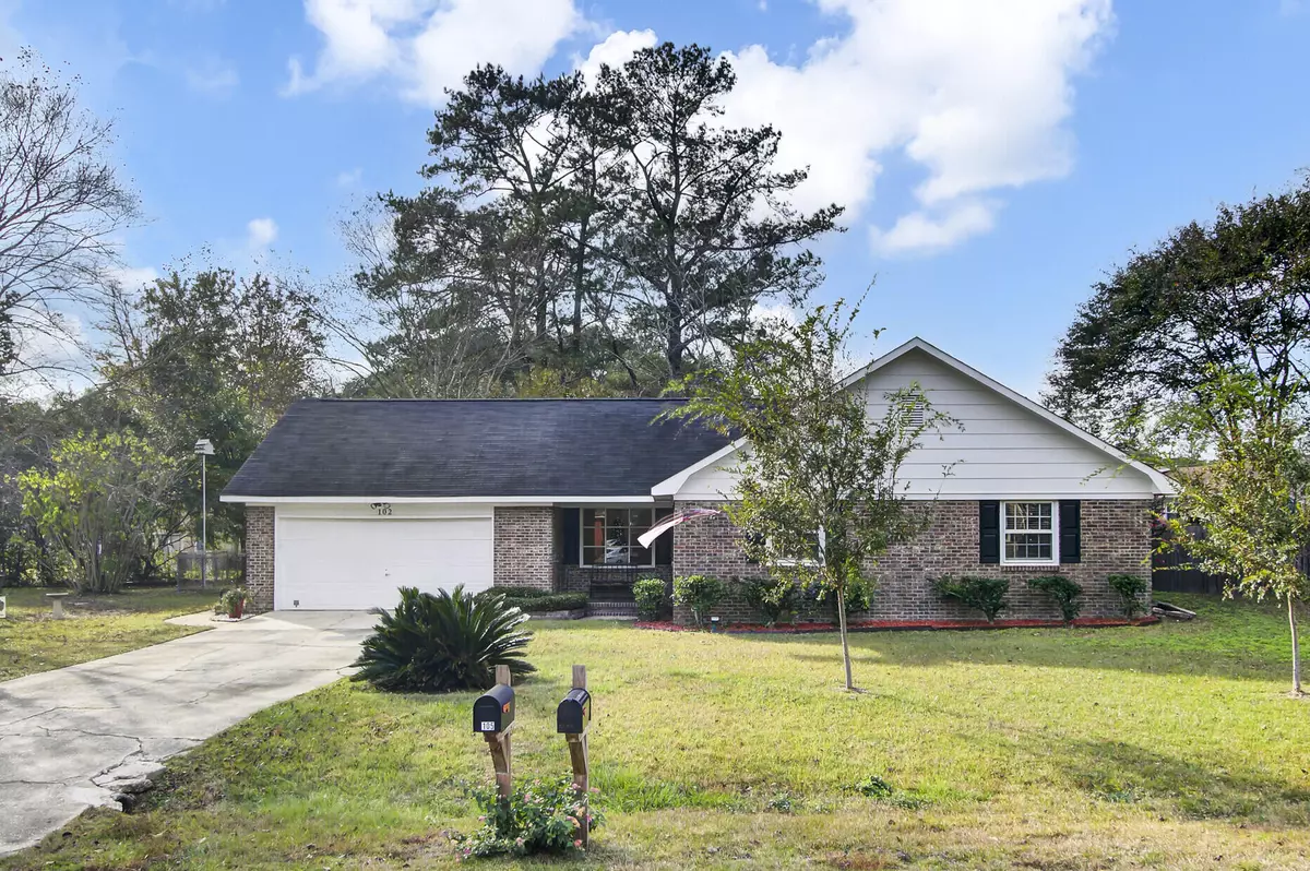 Summerville, SC 29485,102 Swan Dr