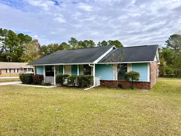 113 Underbrush Ct, Moncks Corner, SC 29461