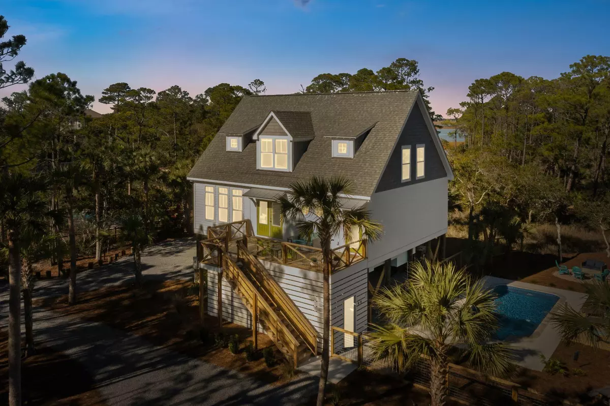 Folly Beach, SC 29439,6 Red Sunset Ln