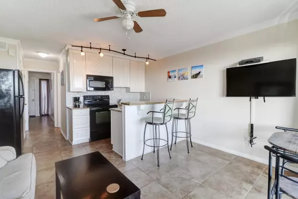 Isle Of Palms, SC 29451,1300 Ocean Blvd #340