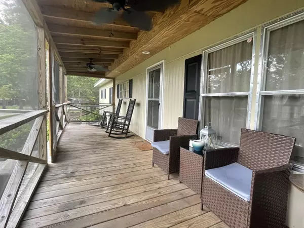 Manning, SC 29102,1173 James Loop Rd