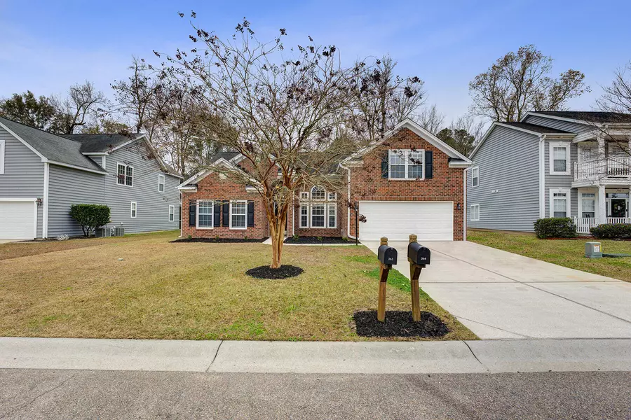 364 Lakewind Dr, Moncks Corner, SC 29461