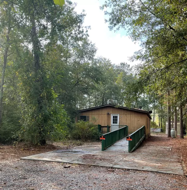 147 Lafayette Ln, Walterboro, SC 29488