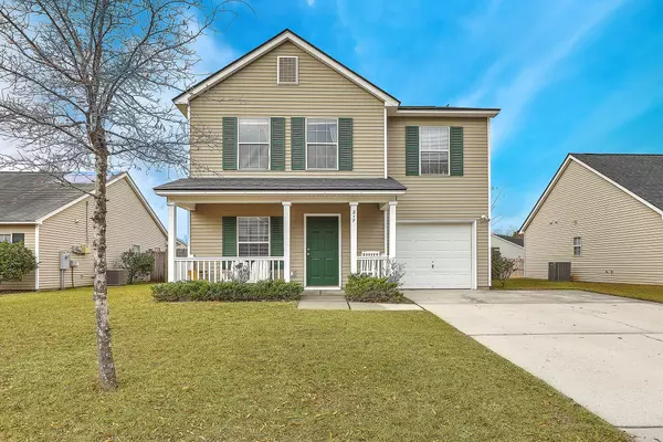 217 Dovetail Cir, Summerville, SC 29483