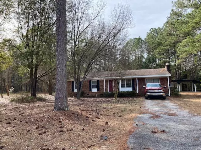 1074 Mary Dr, Summerton, SC 29148