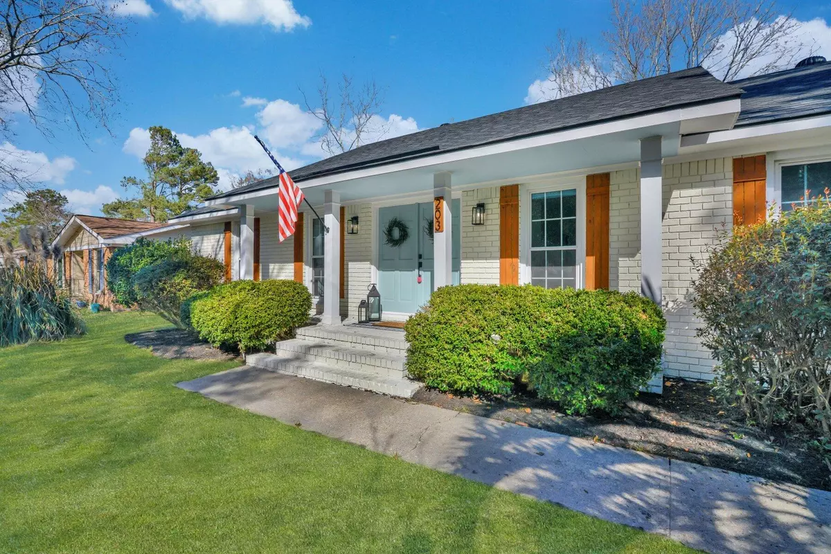 Summerville, SC 29483,203 Niblick Rd