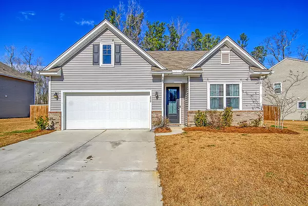 650 Woolum Dr, Moncks Corner, SC 29461