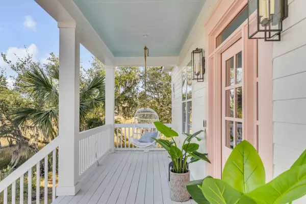 Daniel Island, SC 29492,502 N Leavitt Ct