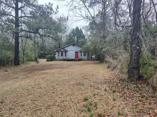 Moncks Corner, SC 29461,306 S Live Oak Dr