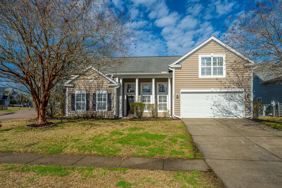 333 Lakewind Dr, Moncks Corner, SC 29461