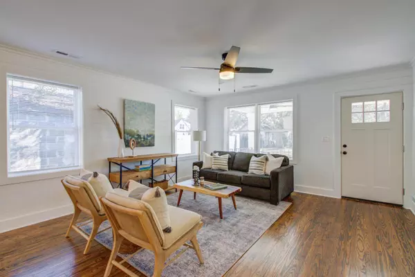 Charleston, SC 29403,146 Simons St