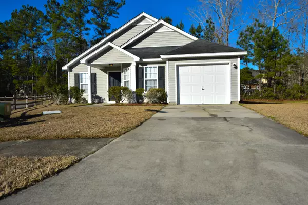 177 Blackstone Dr, Moncks Corner, SC 29461