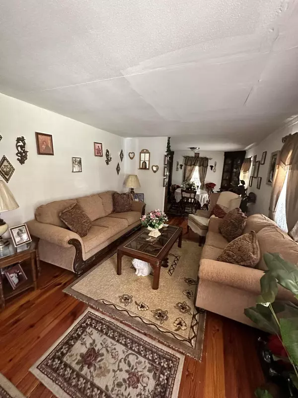 Mount Pleasant, SC 29464,1560 Snowden Rd