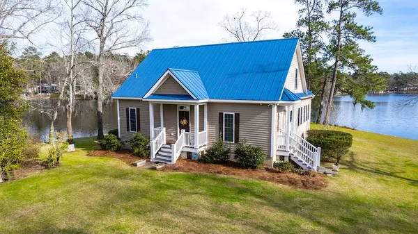 1634 Bayview Dr, Manning, SC 29102