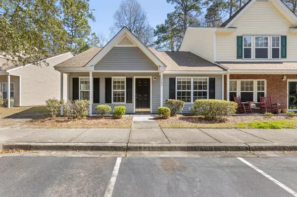 1200 Pine Bluff Dr, Summerville, SC 29483