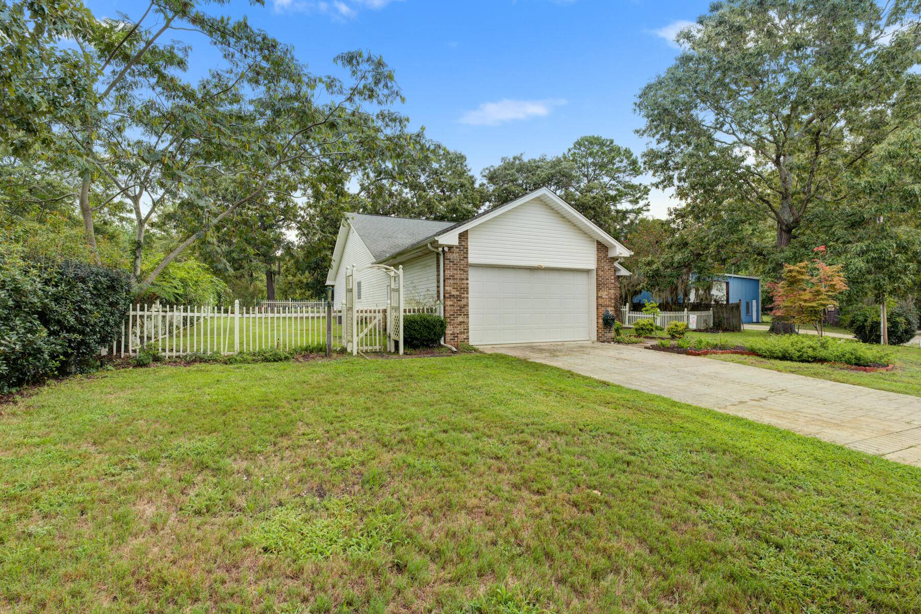Summerton, SC 29148,1575 Cottage Dr