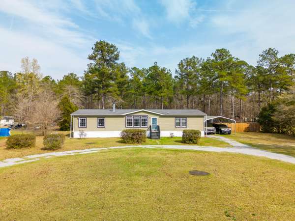 1034 Spiers Cir, Bonneau, SC 29431