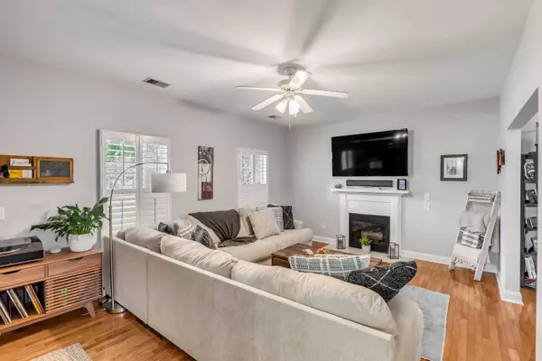 Hanahan, SC 29410,127 Heatherlock St