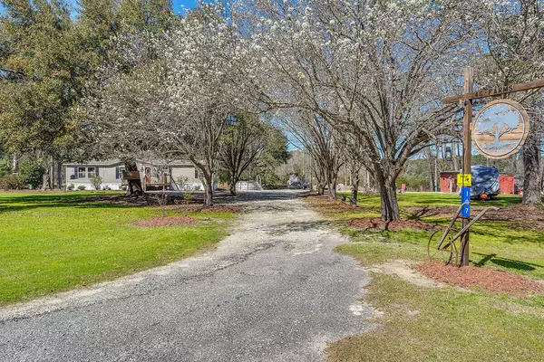 Harleyville, SC 29448,197 White Oak Ln