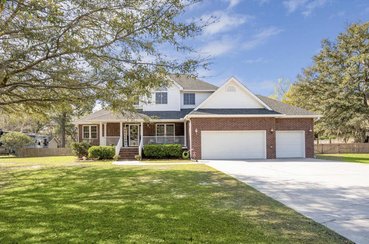 1410 Sterling Oaks Dr, Moncks Corner, SC 29461