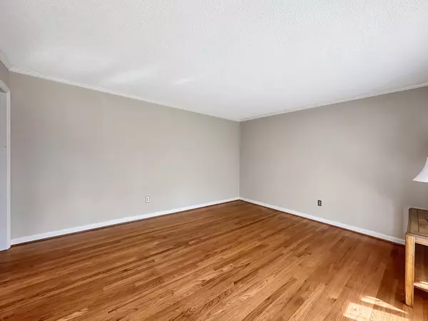 Goose Creek, SC 29445,122 Ellen St