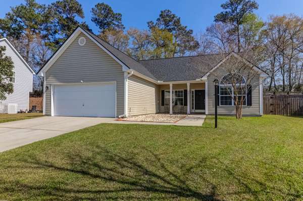 241 Highwoods Plantation Ave, Summerville, SC 29485