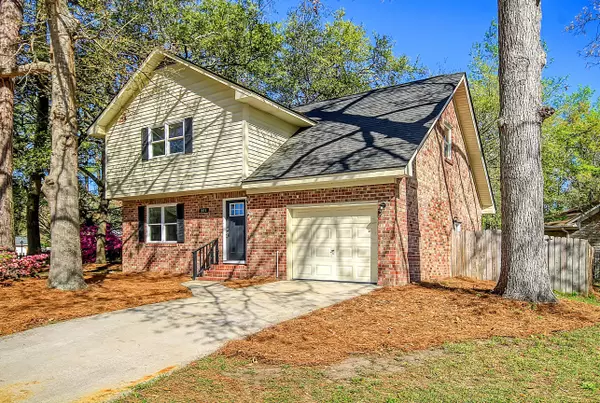 201 Glebe Rd, Summerville, SC 29485