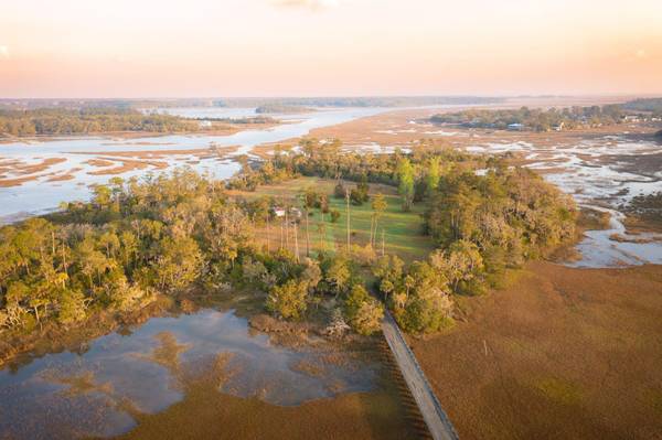 40 Stedy Git N It Ln, Saint Helena Island, SC 29920