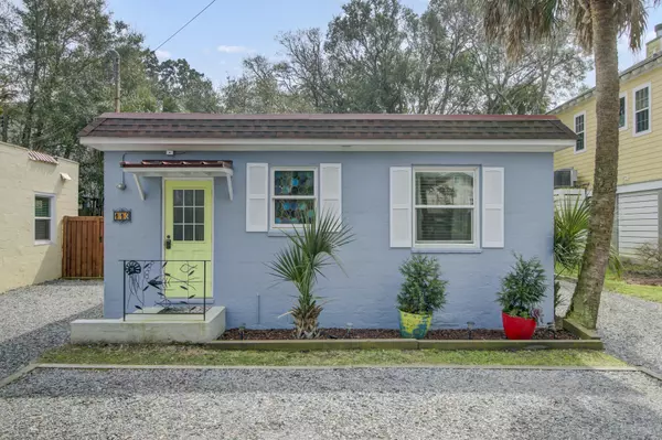 113 W Erie Ave, Folly Beach, SC 29439