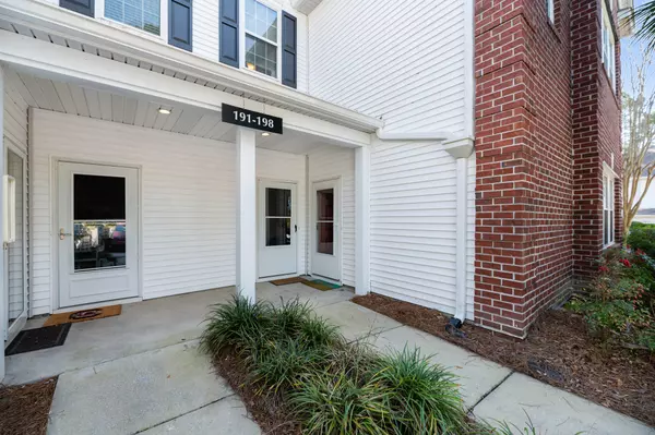 Summerville, SC 29485,196 Golfview Ln