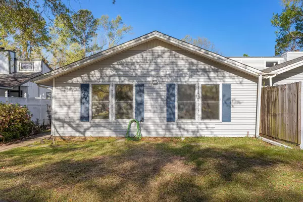 20 Milano St, Hanahan, SC 29410