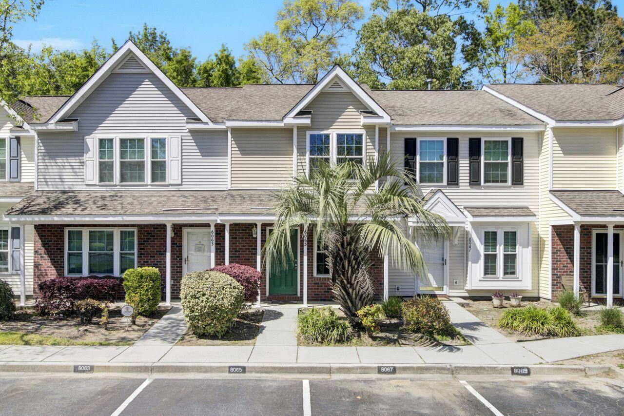 8065 Shadow Oak Dr, North Charleston, SC 29406