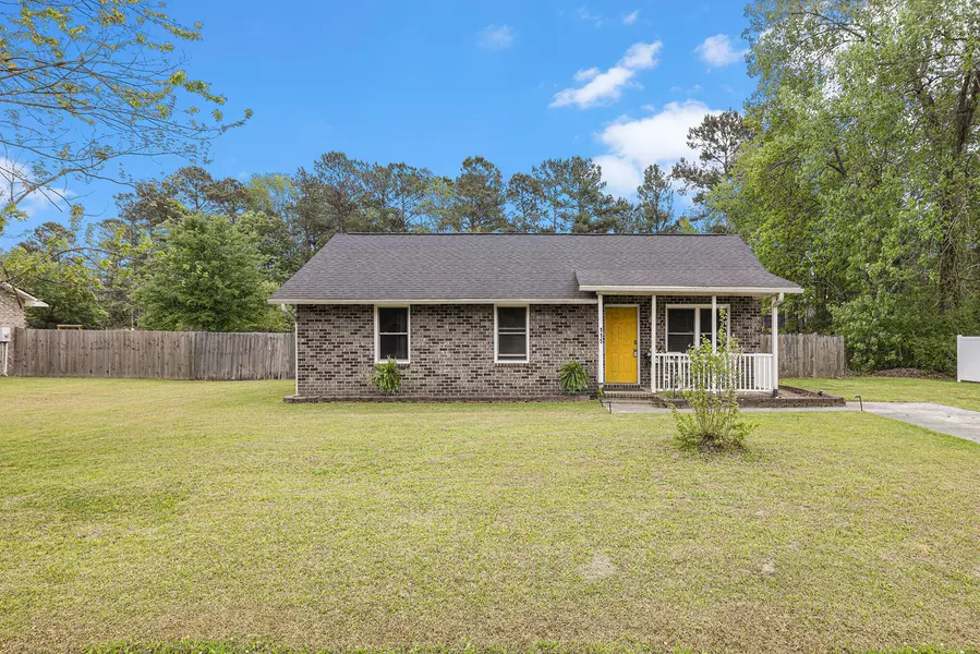 115 Resinwood Rd, Moncks Corner, SC 29461